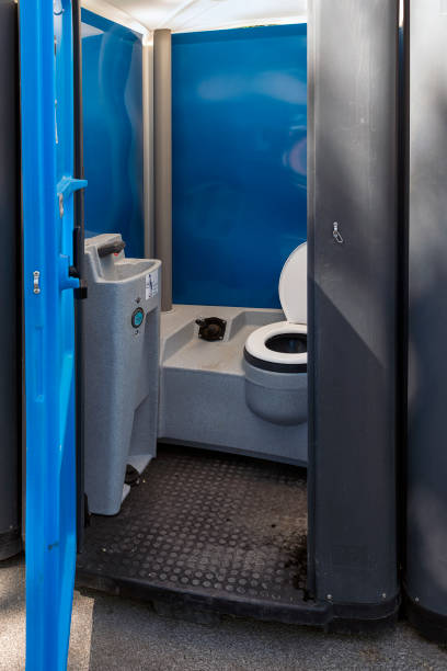 Best Porta potty rental near me  in Orlando, FL